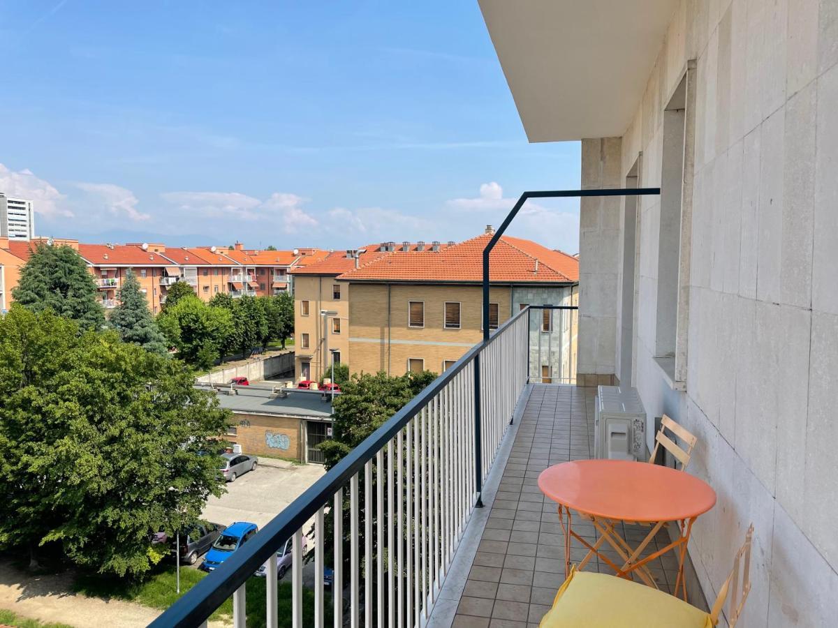 Rosa Vacanza E O Lavoro Nichelino Esterno foto