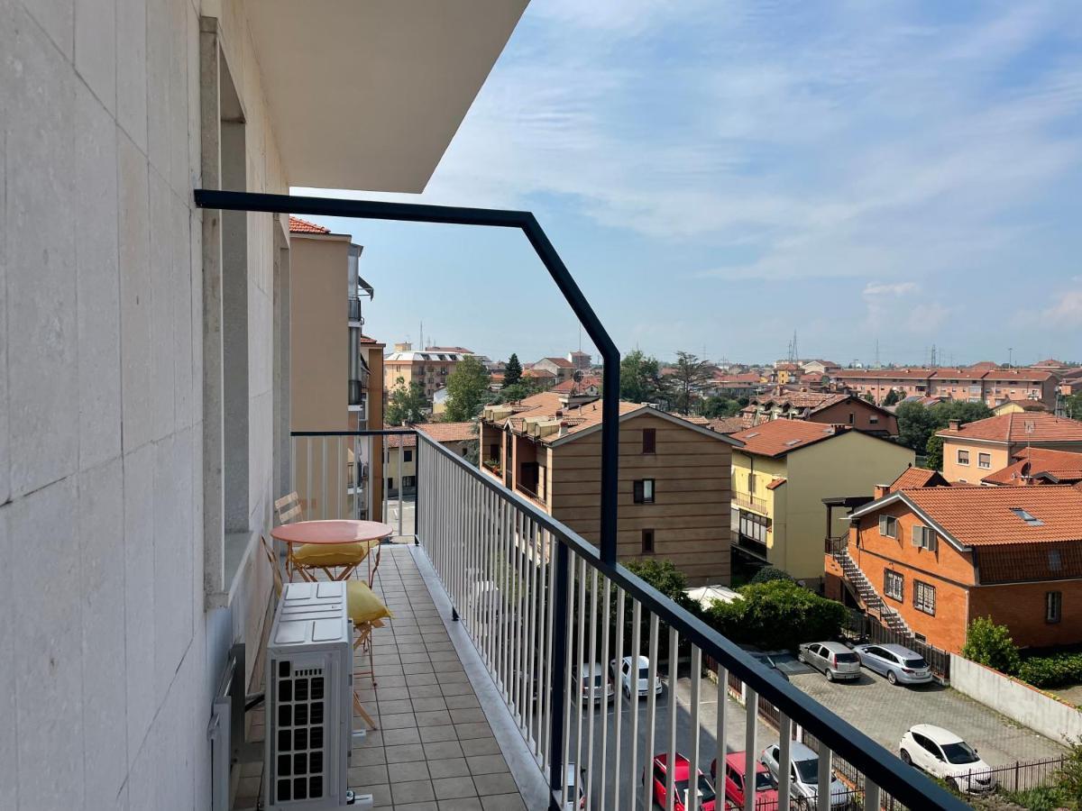 Rosa Vacanza E O Lavoro Nichelino Esterno foto